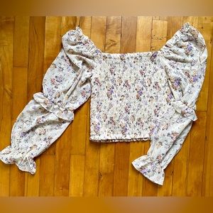 Wild Fable Puffy Long Sleeved white floral shirt- M